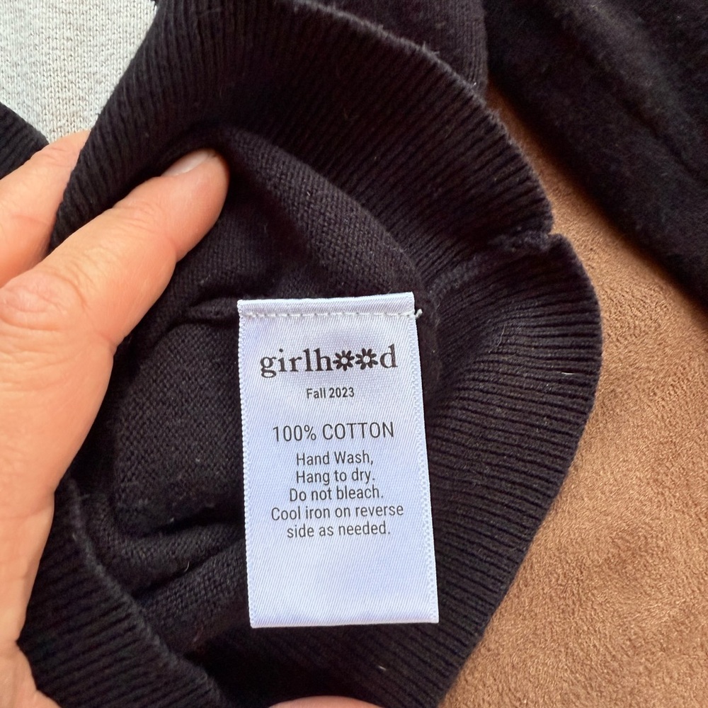 Girlhood Sweater - Black with Flower - Picture 4 of 4